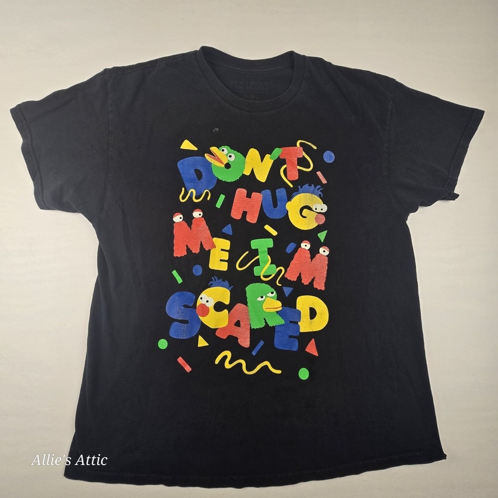 Don't Hug Me I'm Scared T-Shirt Black Funny Monster Limited Edition Spencer's XL - Picture 1 of 7